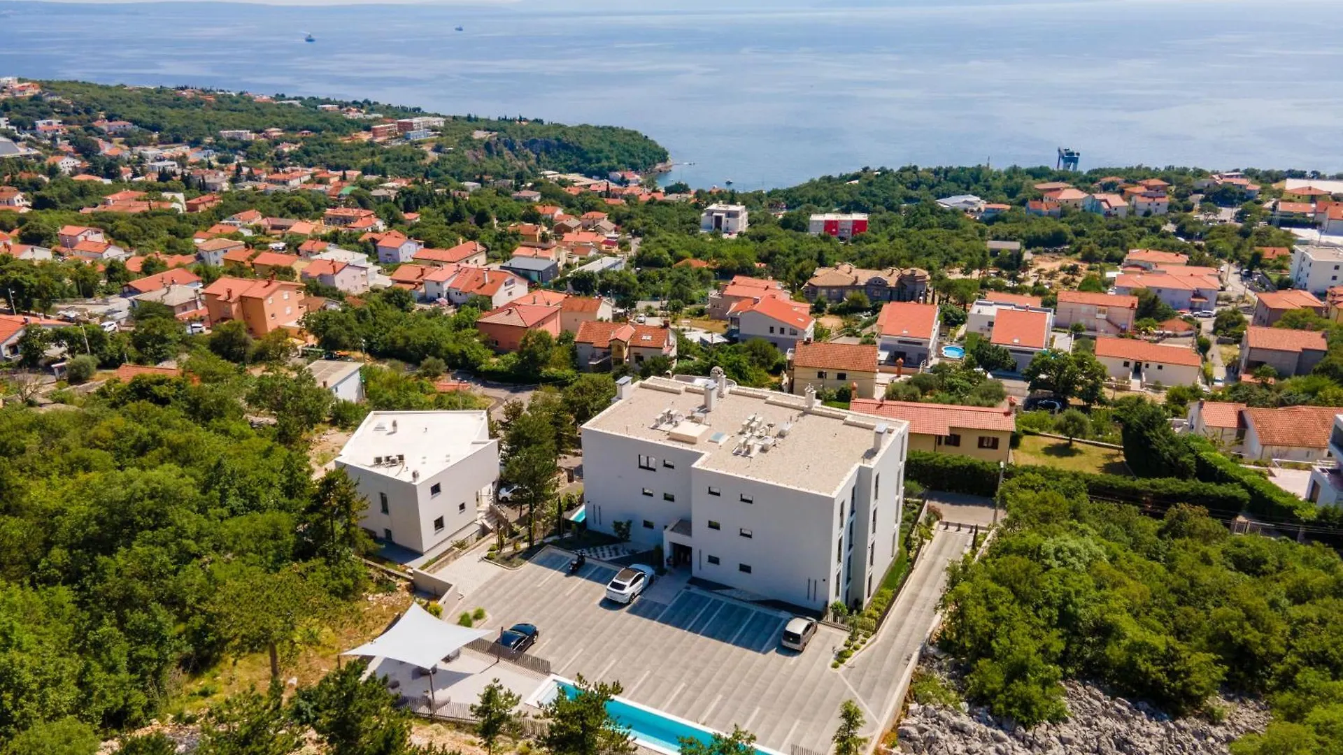 Apartment With Private Pool & Garden Villa Atrio Kostrena