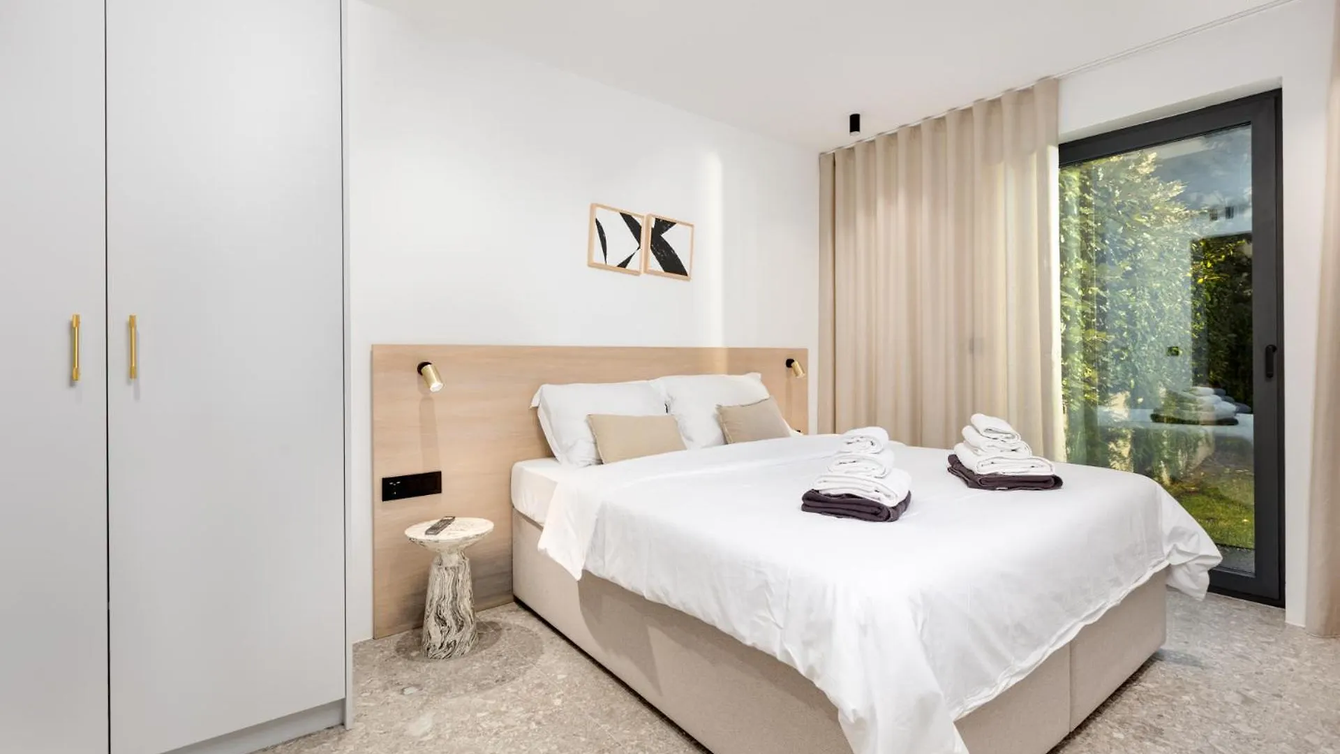 Apartment With Private Pool & Garden Villa Atrio Kostrena